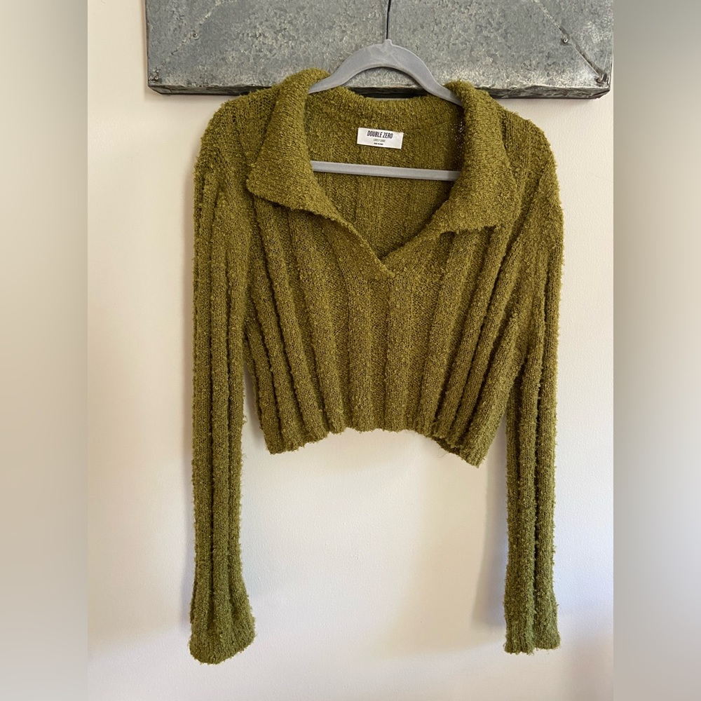 Fuzzy cropped sweater